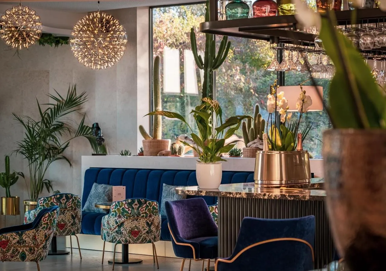 Golden Tulip Lyon Ouest Techlid Hotel & Spa Limonest