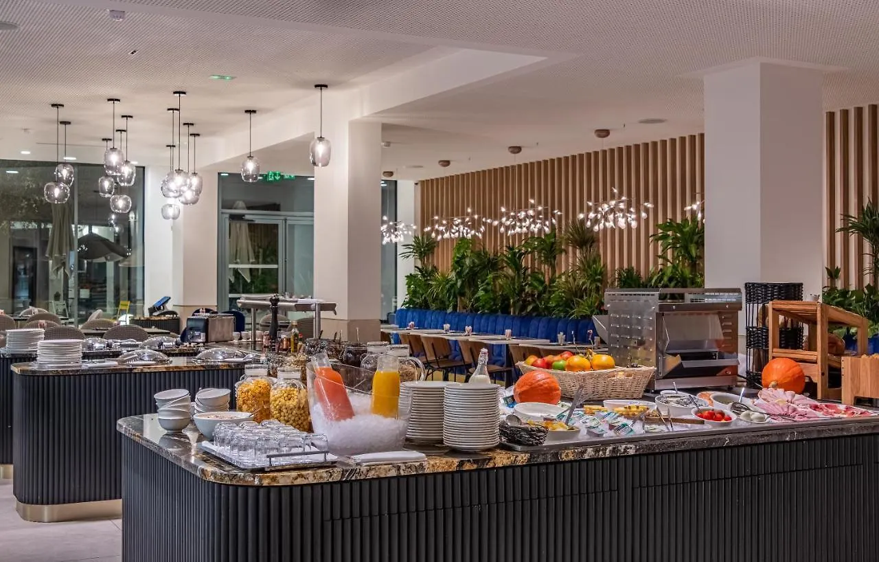 Golden Tulip Lyon Ouest Techlid Hotel & Spa Limonest