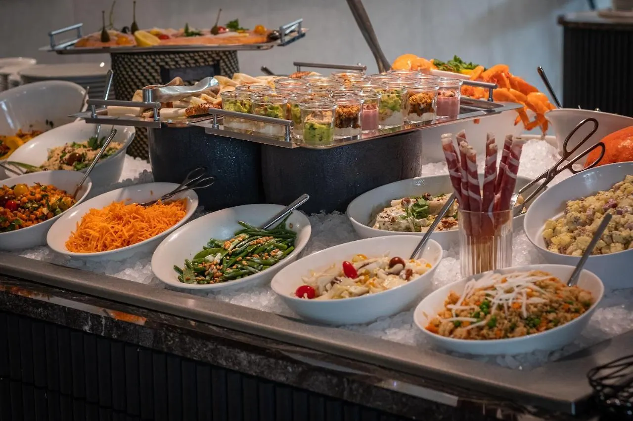 Golden Tulip Lyon Ouest Techlid Hotel & Spa Limonest
