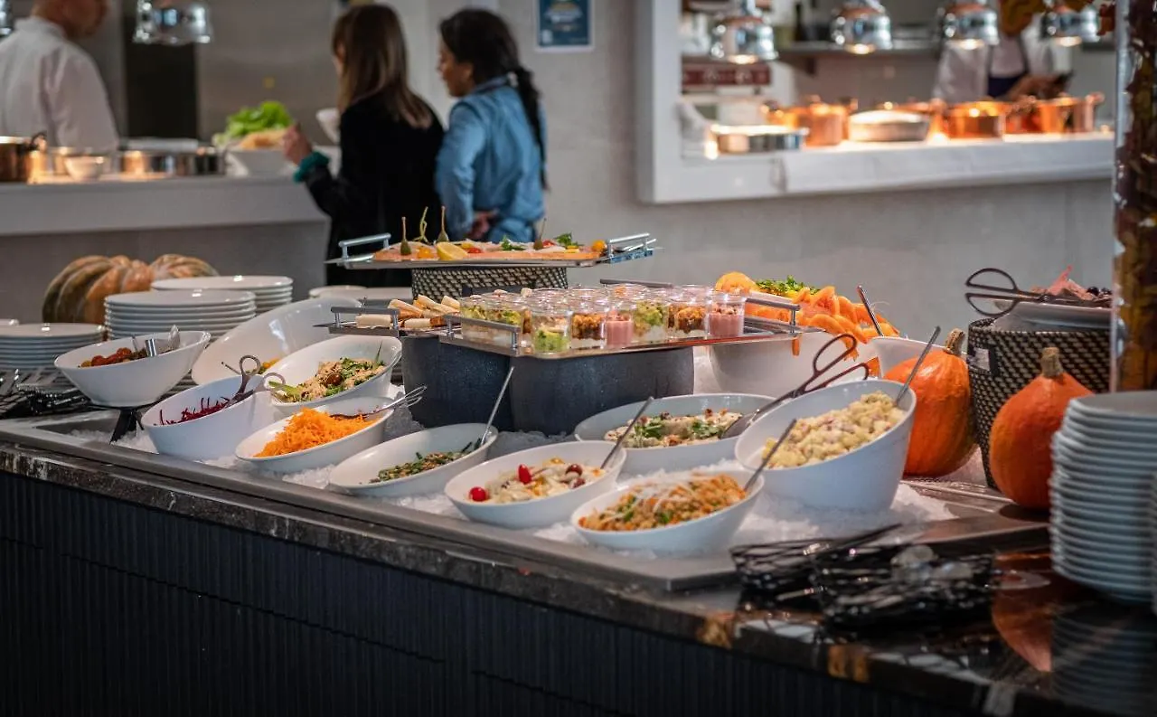 Golden Tulip Lyon Ouest Techlid Hotel & Spa Limonest