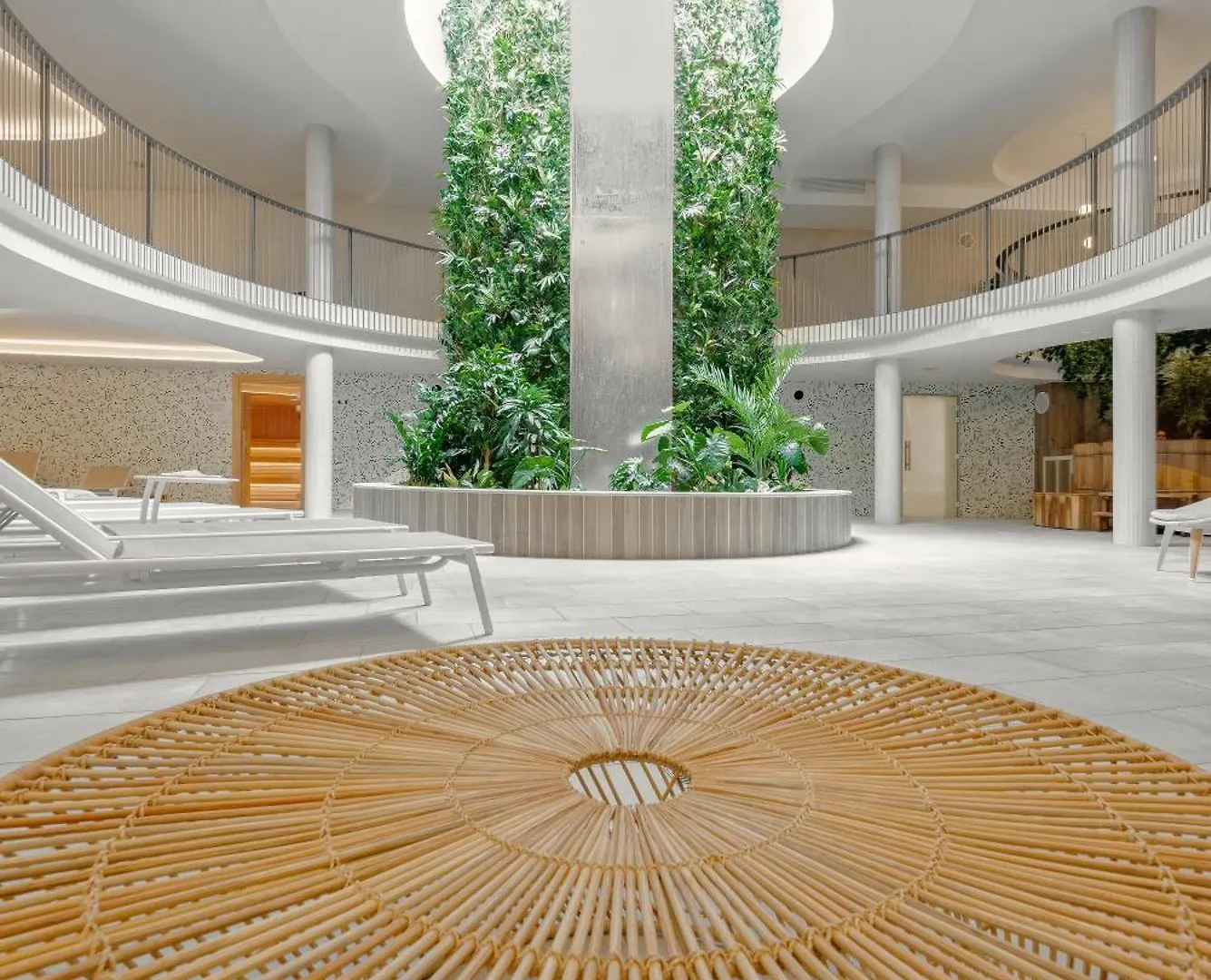 Golden Tulip Lyon Ouest Techlid Hotel & Spa Limonest