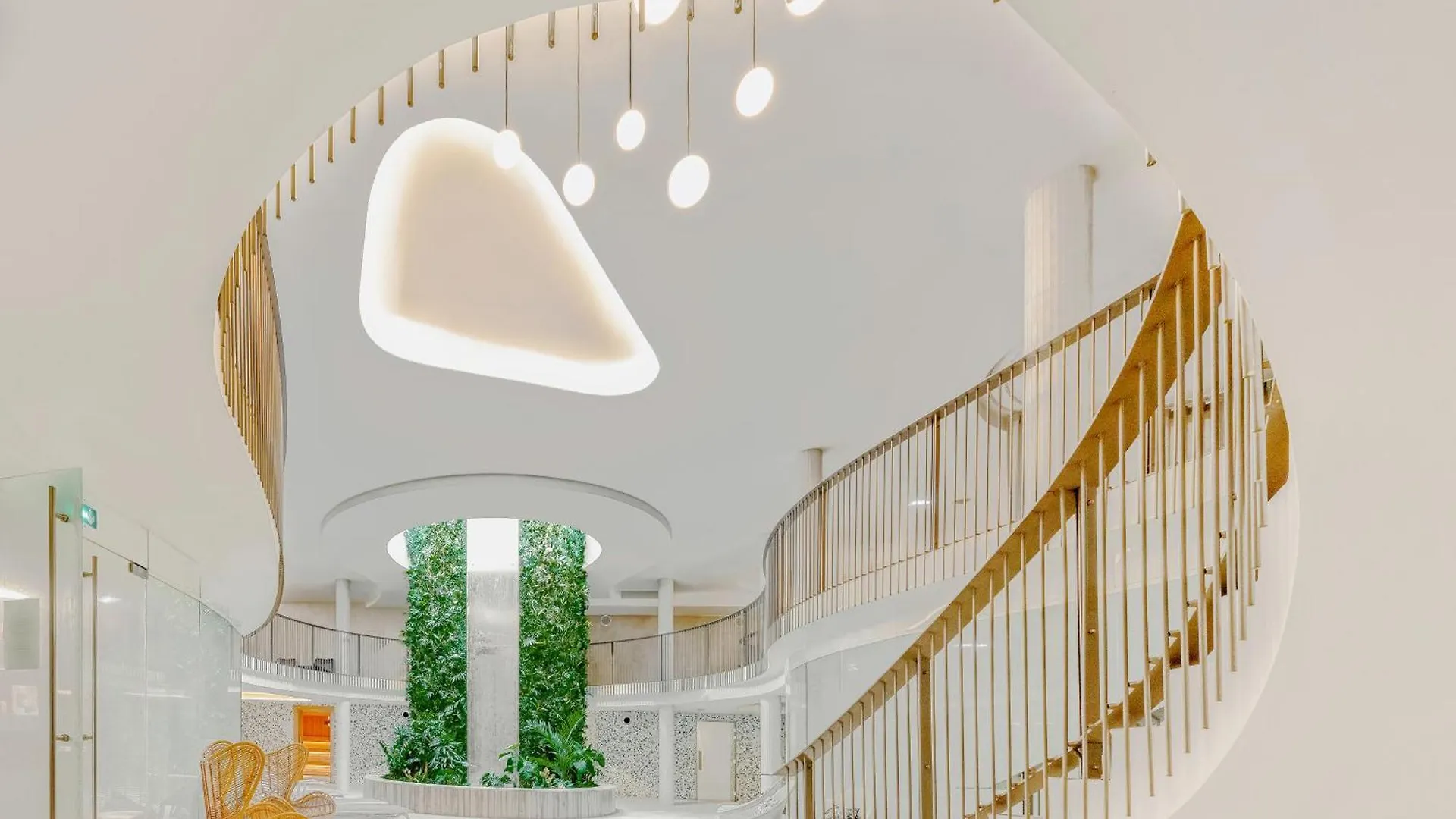 Golden Tulip Lyon Ouest Techlid Hotel & Spa Limonest