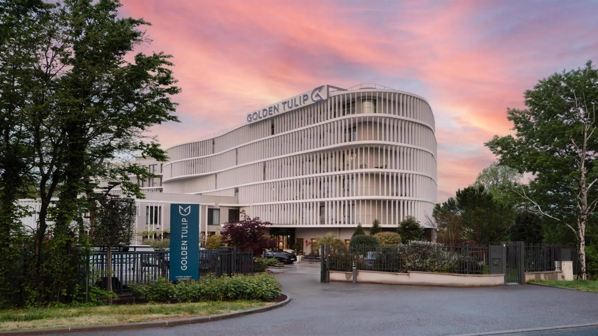 Golden Tulip Lyon Ouest Techlid Hotel & Spa Limonest