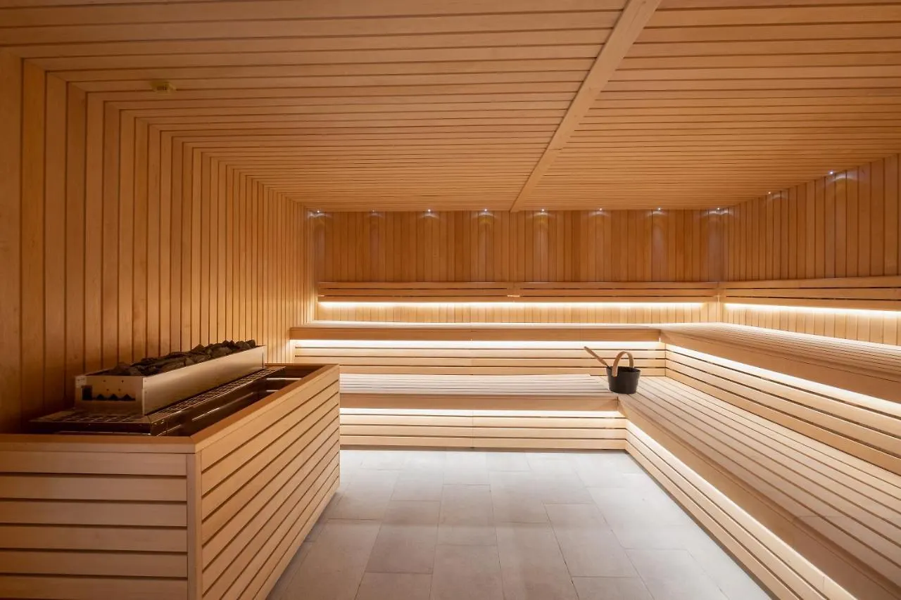 Golden Tulip Lyon Ouest Techlid Hotel & Spa Limonest Francia